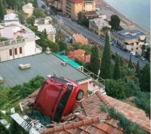 car_roof_woman